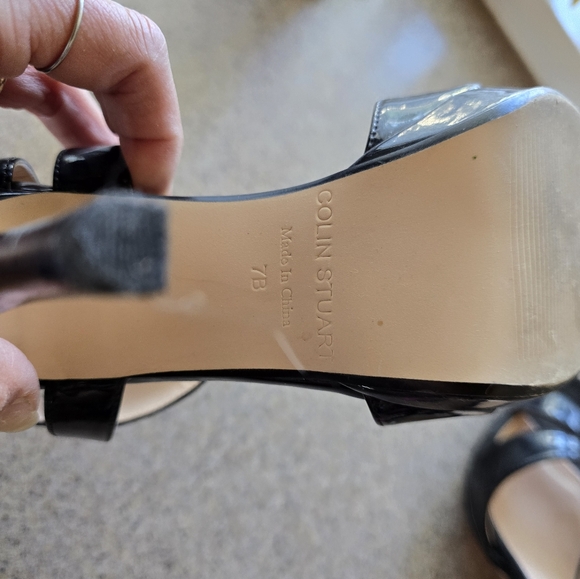 Colin Stuart 4 in patent leather heels. - Picture 7 of 9